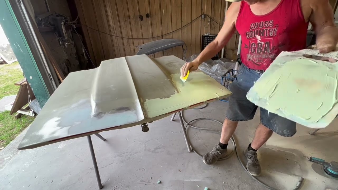 THE MASTER TEACHES POLYESTER FILLER AND CHEESE GRATER How To Prepare Fiberglass Easy Sanding Tricks