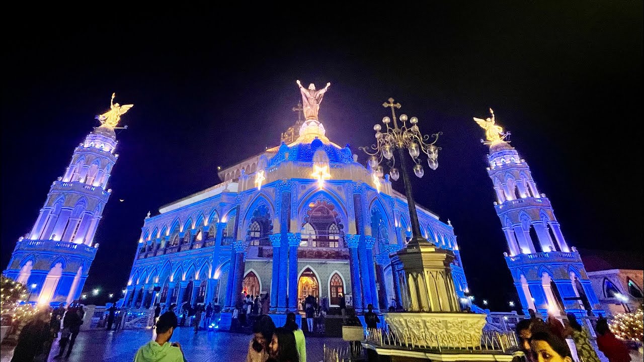Christmas Decorations at Edappally Church