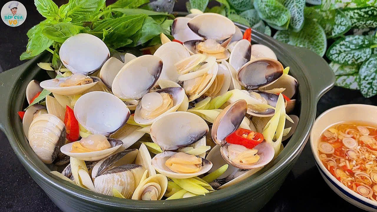 Bí quyết NGHÊU HẤP SẢ mộng nước, không bị teo thơm ngon giải cảm | Bếp Của Vợ