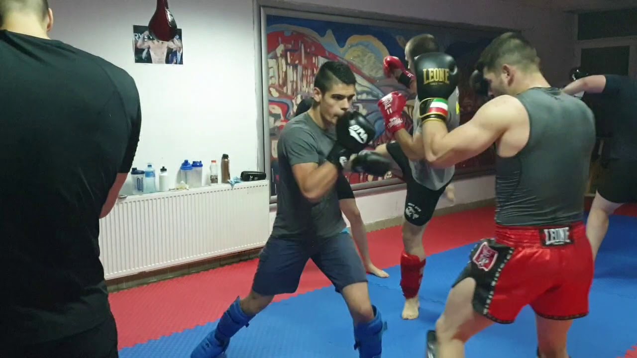 *MK FIGHT GYM* Aleksandar Konovalov na treningu u Prokuplju