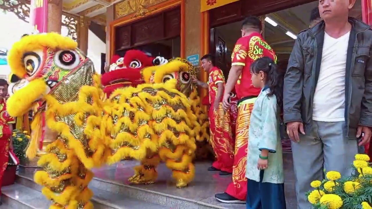 Lần đầu Minh Triết chơi với Ông Lân 