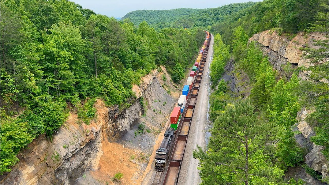 NS 278, Southbound, Intermodal & NS 61C, Northbound, MTY GONS, Burnside, Kentucky, 5/24/2025