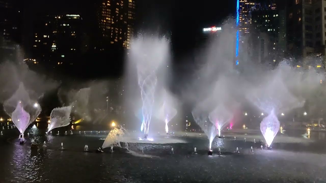We are the world - KLCC Symphony Lake Water Show /Fountain Show