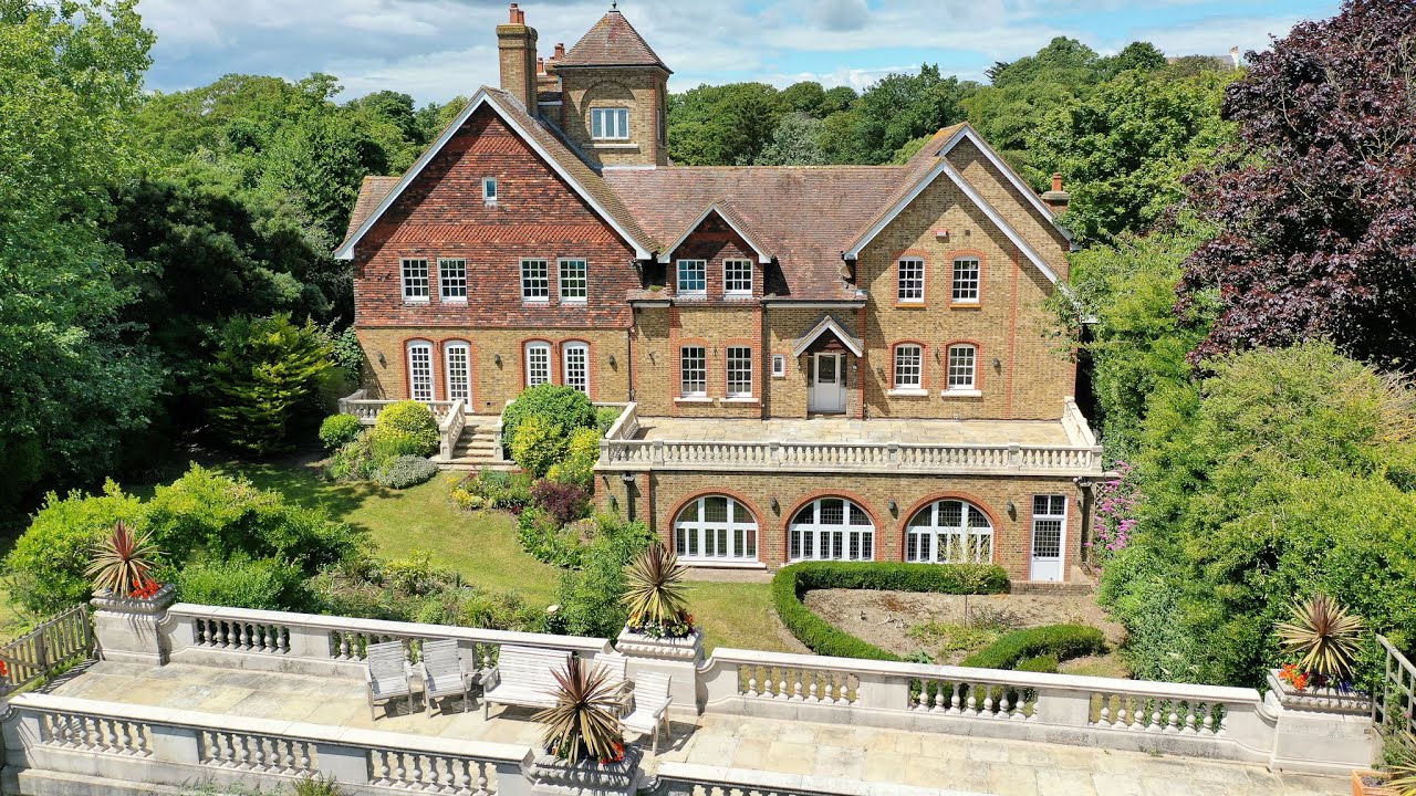 6 Bedroom Detached Home in Broadstairs | Home Tour | Rafferty & Pickard