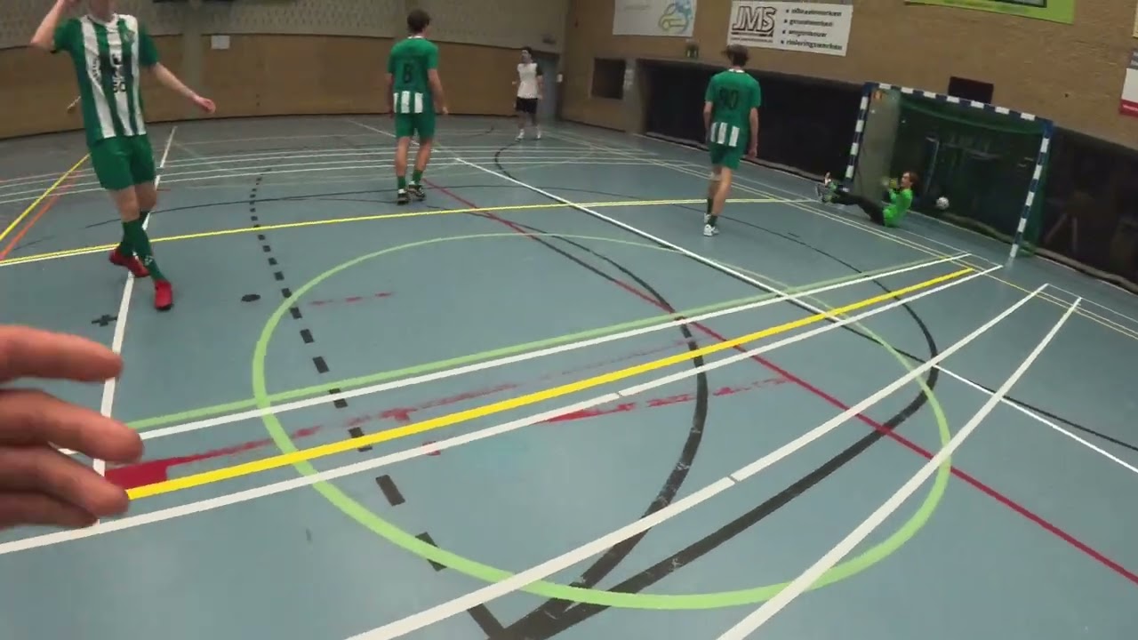 Voetbal wedrijd ter Donk-sporting bloemendaal 5-5 