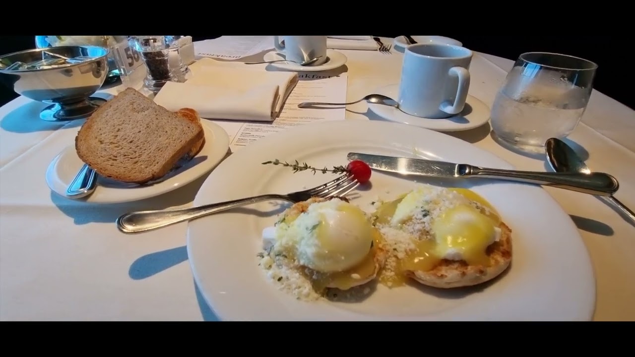 Breakfast in Central Park Restaurant   Seashore