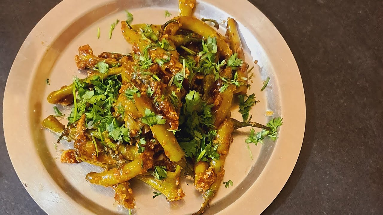 shaurya shashwat  तडका रेसिपी  is liveचटपटी मिर्ची बटर वाली 😋😋🌶🌶