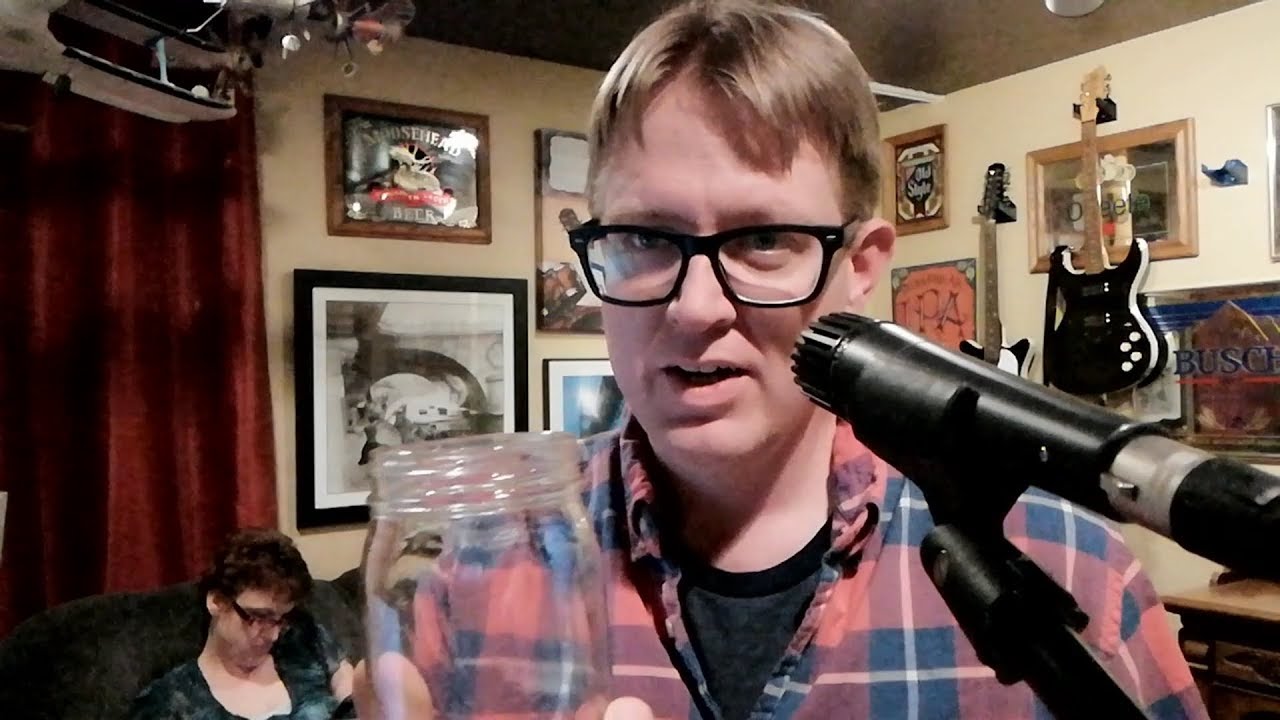 How to get the smell out of a canning jar