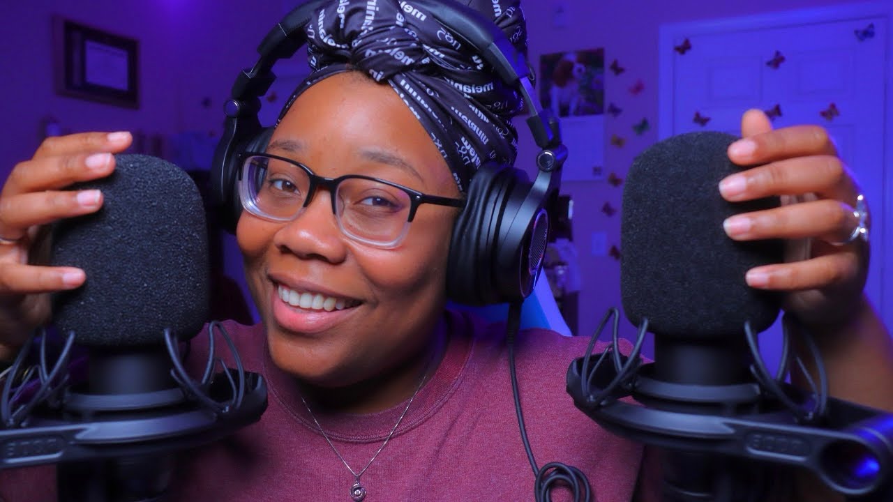 ASMR Ear to Ear Mouth Sounds and Gentle Mic Scratching (Headphones Recommended)