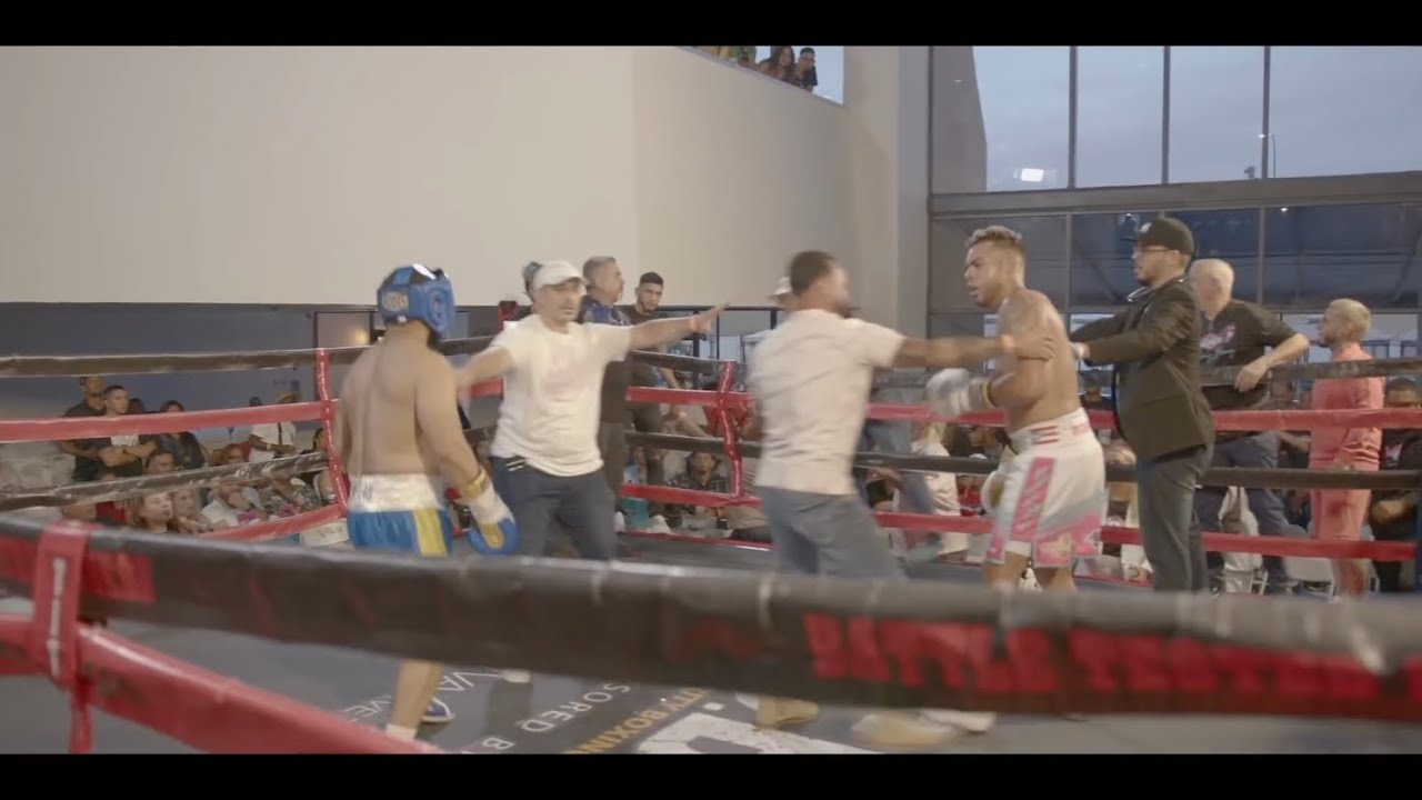 Se forma PROBLEMA en pelea de Sammito Santana