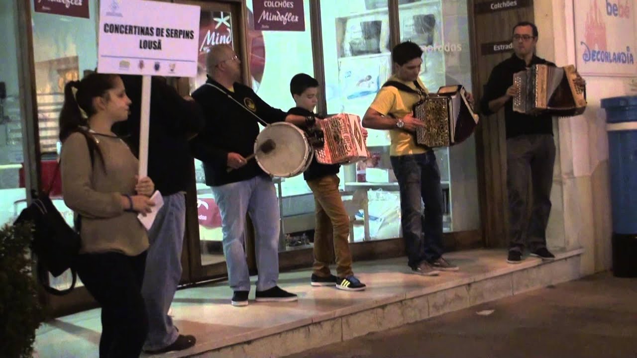 Concertinistas deram música na Baixa de Coimbra | Concertinas de Serpins (1)