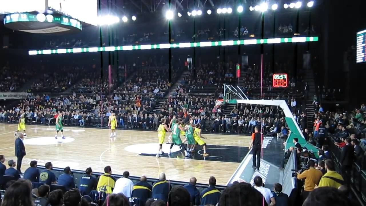 Bobby Dixon yarı saha basketi | Half court shoot vs Dar&uuml;ssafaka