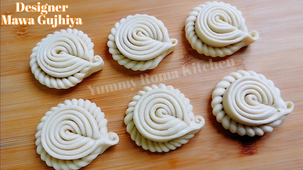 होली में बनाएं एकदम आसान तरीके से नरम  डिज़ाइनर मावा गुजिया।Holi special mawa gujiya। Gujiya recipe