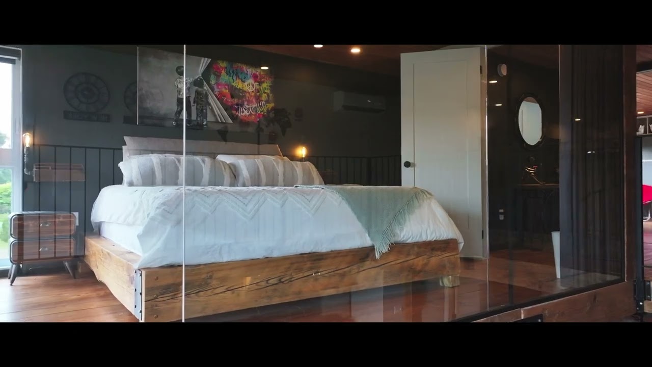 Luxueuse Maison au Bord de la Rivi&egrave;re Ouareau  St-Donat | Suzanne Houle Courtier Immobilier 4K