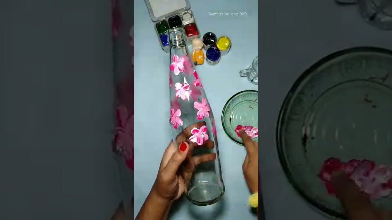 #ytshorts #bottleart #paintingonbottle #arttutorial  #paintingart #flowerleaves #winebottleart