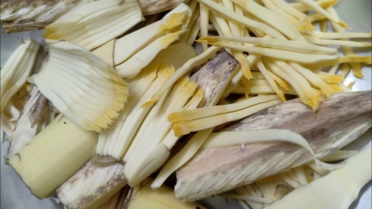 Muikhon awandru belaino kothok#banana flower oilless recipe tasty and healthy food 😋