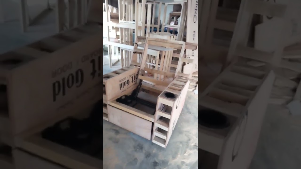 Recliner sofa frame structure making 