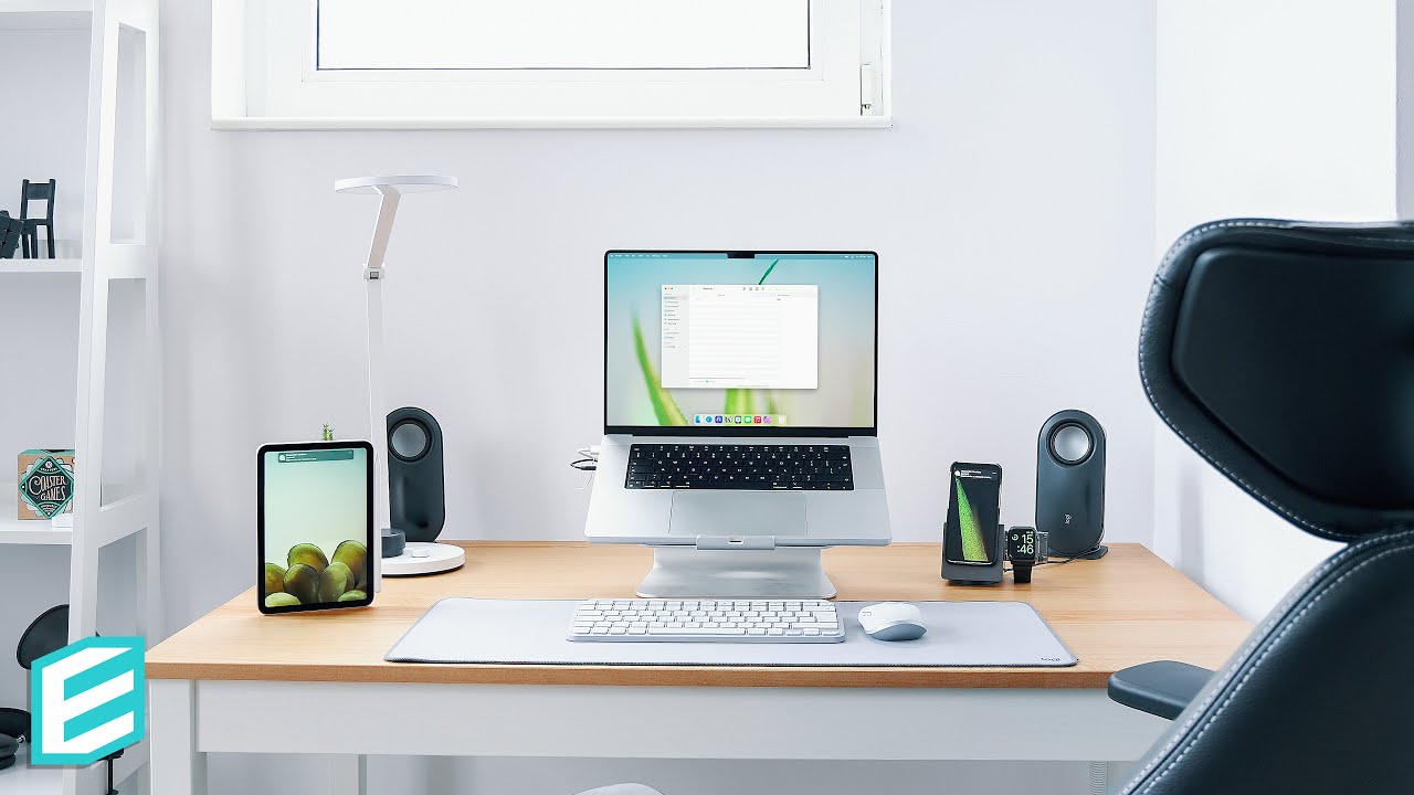 My minimal office desk setup 2022