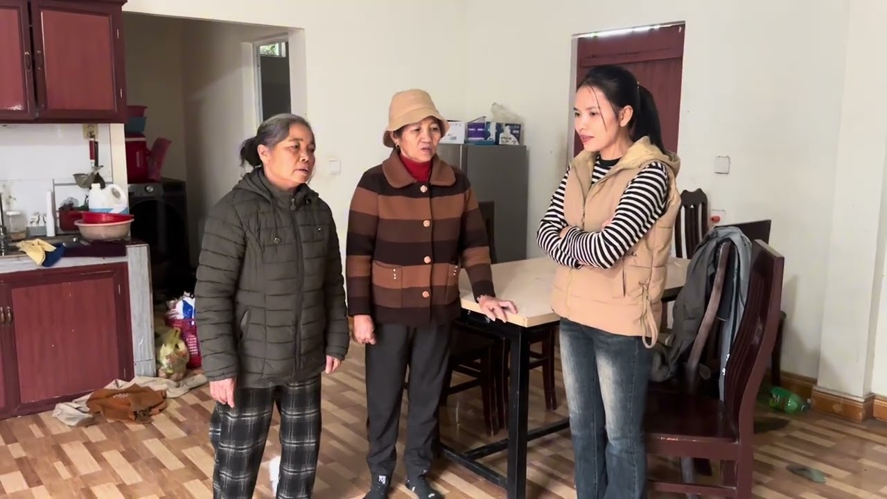 Hai ba khéo nhau sáng nha nham nói ly.