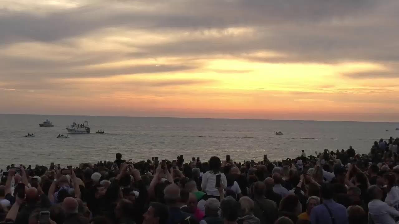 3 Maggio il Mantello
