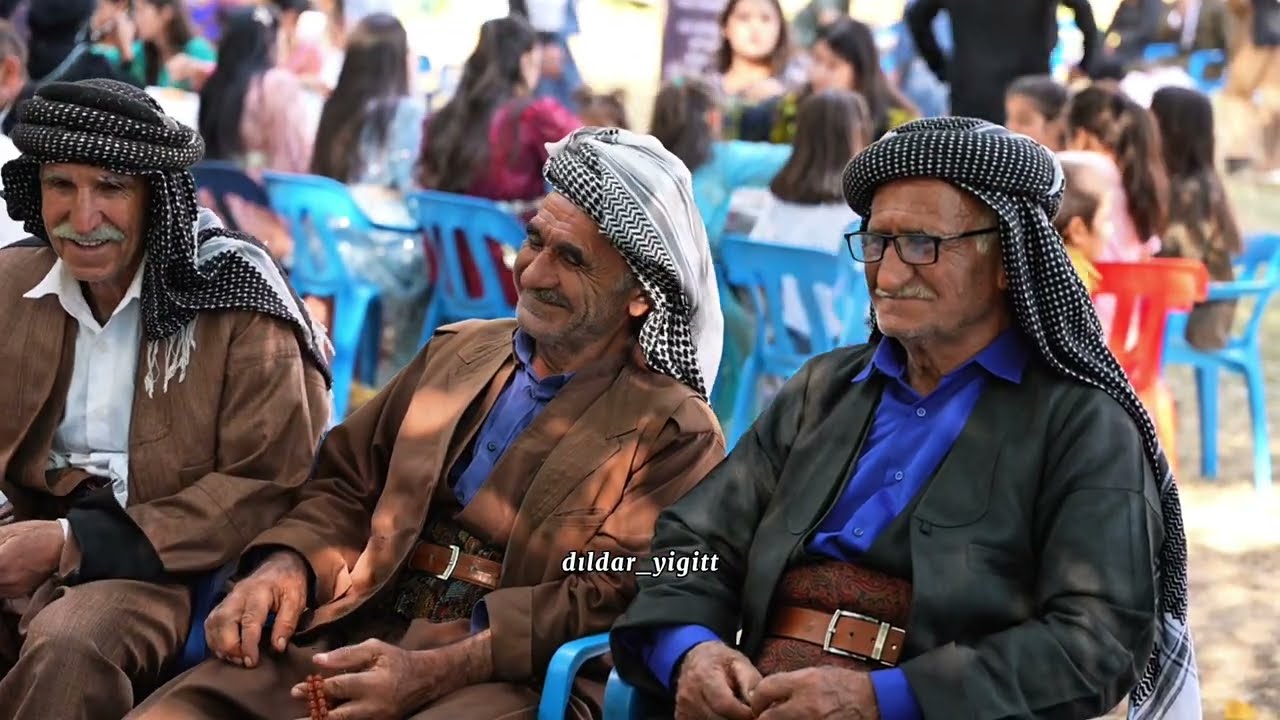 Dengbej mahkum bezali Pirosi Aşireti düğünü