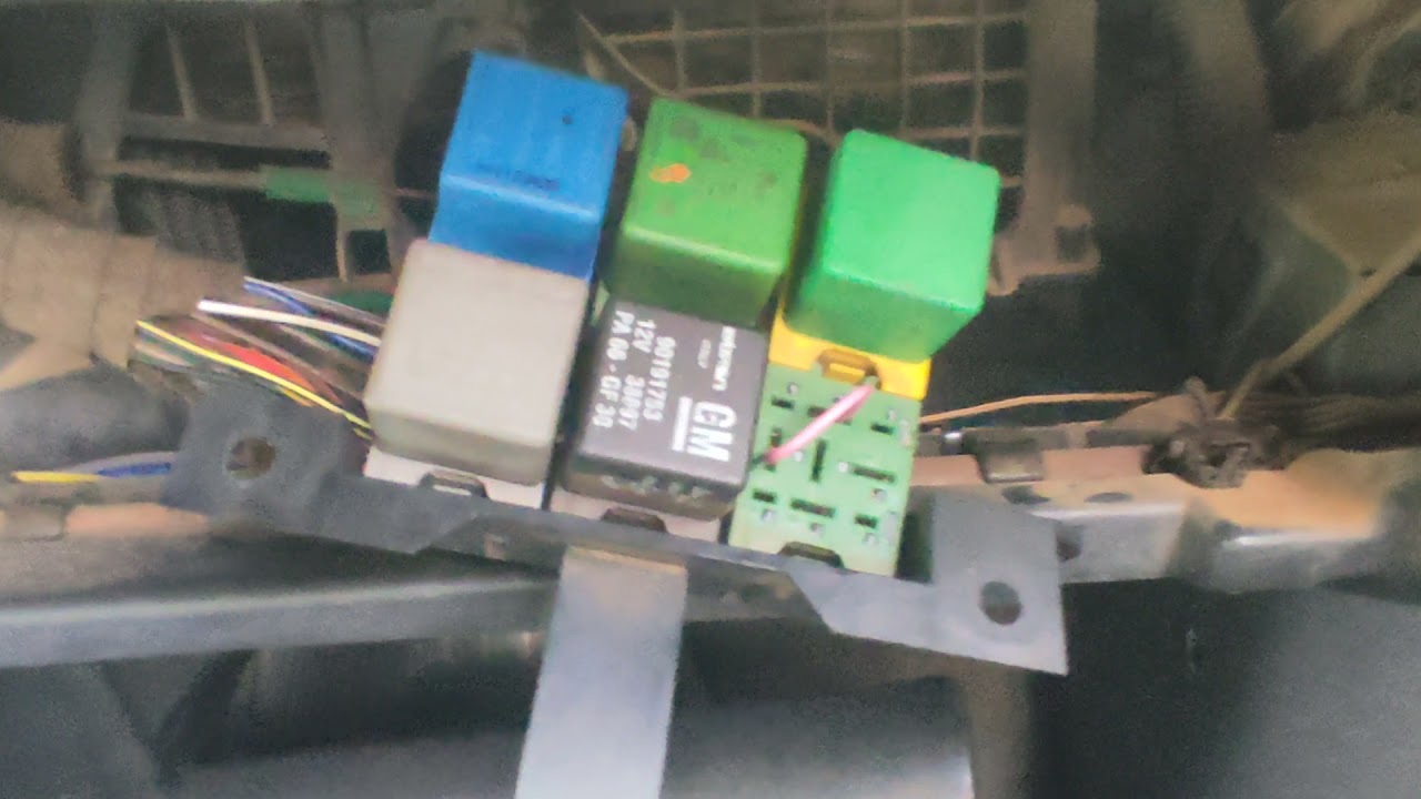 Corsa 1.0 1.6 não aciona eletroventilador. Corsa motor fervendo.