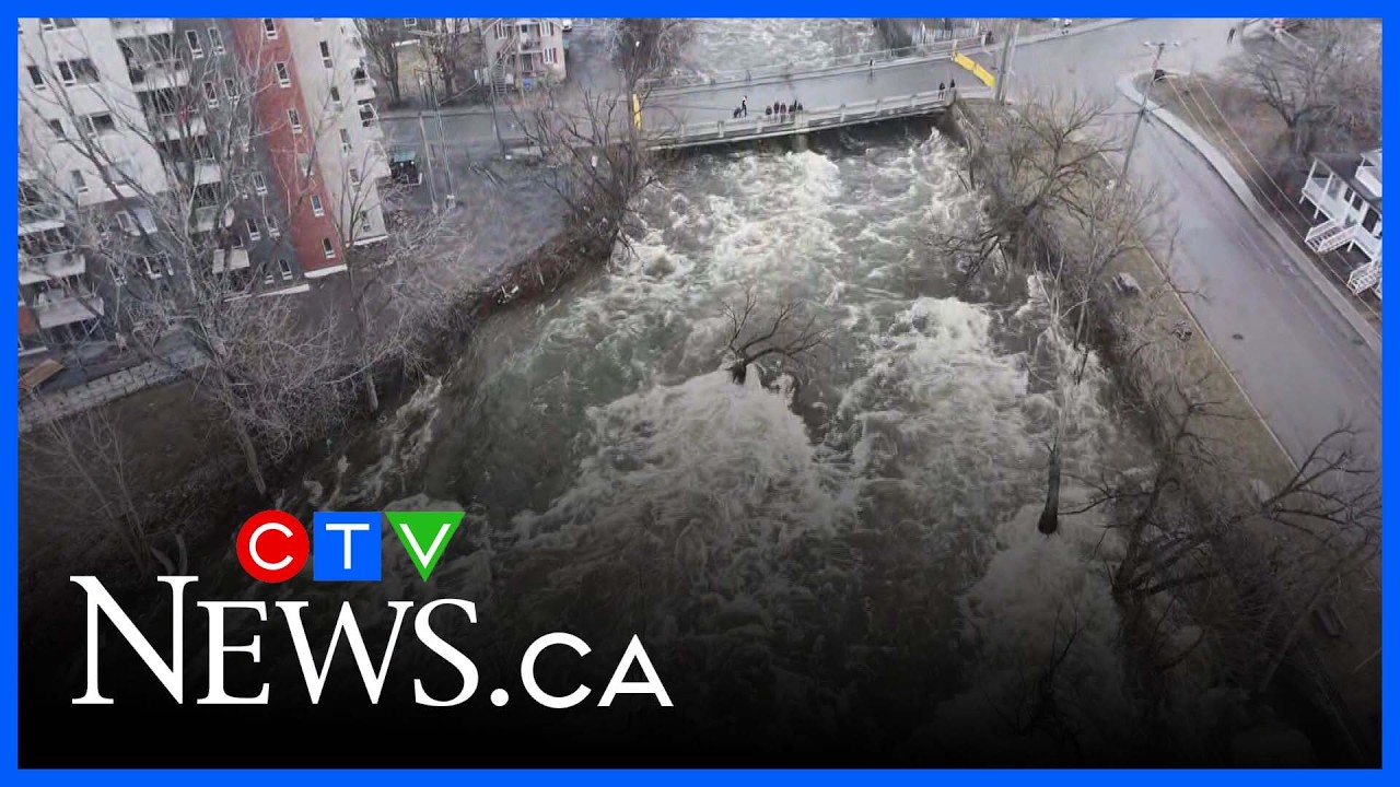 St-J&eacute;r&ocirc;me, Que., closes bridge, distributes sandbags as water levels rise