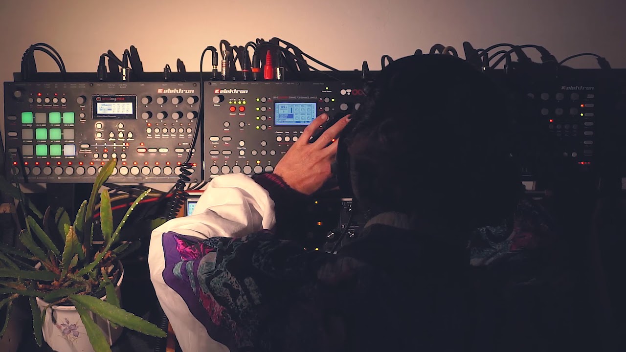 Groove Session #04 - SAM - Downtempo on Elektron A4, Octatrack, Rytm, Moog Sub37, DAWless