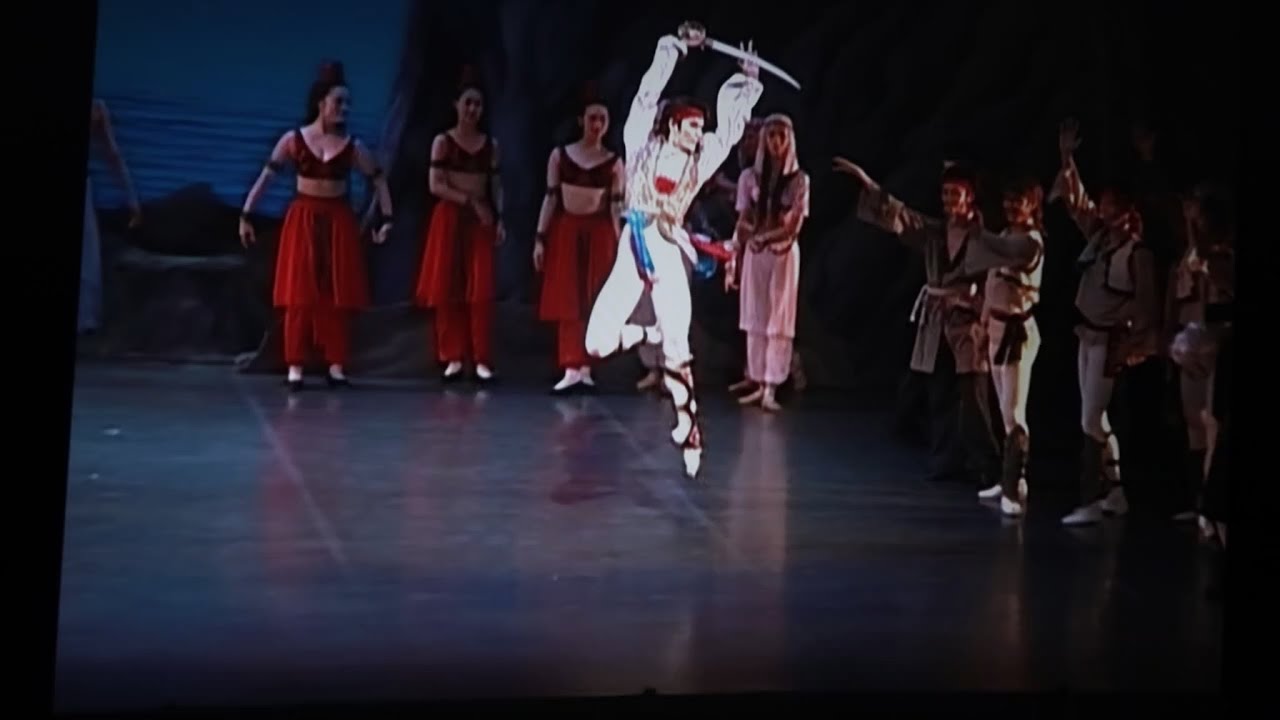 Takashi Aoki Conrad variation from Le Corsaire Балет Корсар Конрад 青木崇　海賊