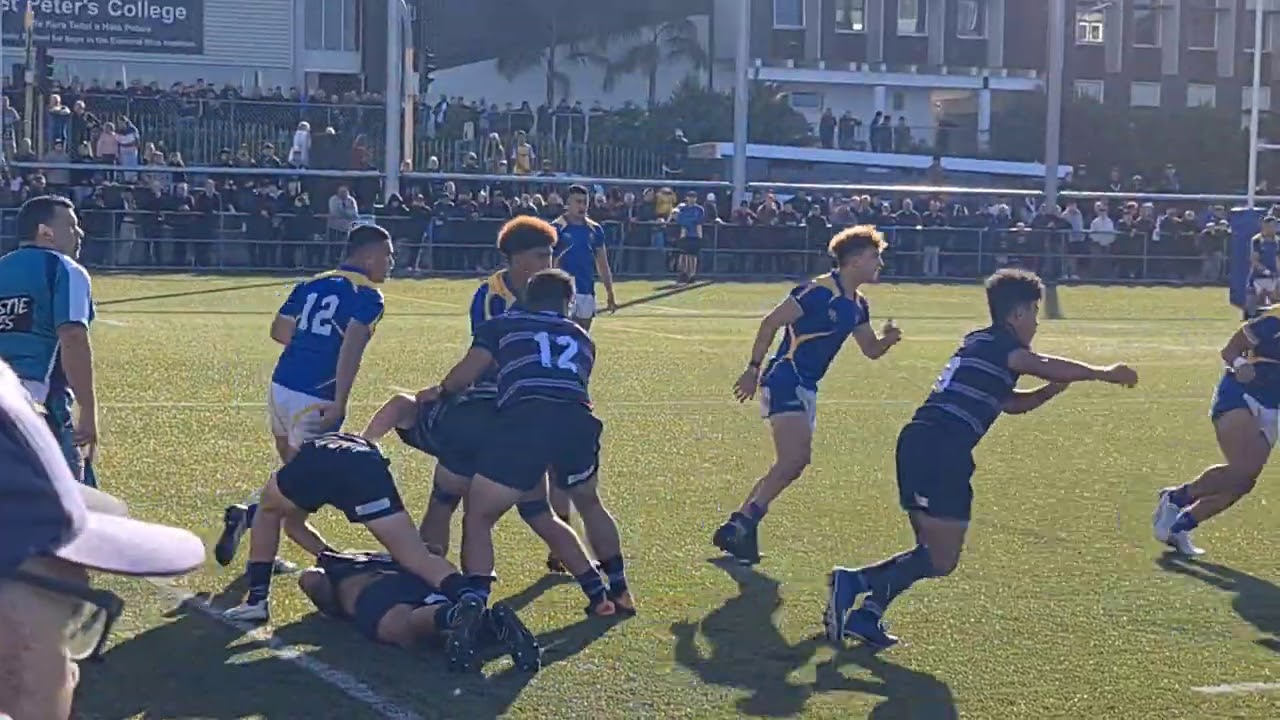 (7) Sacred Heart College 20 - 25 (9) St Peter's College 2020