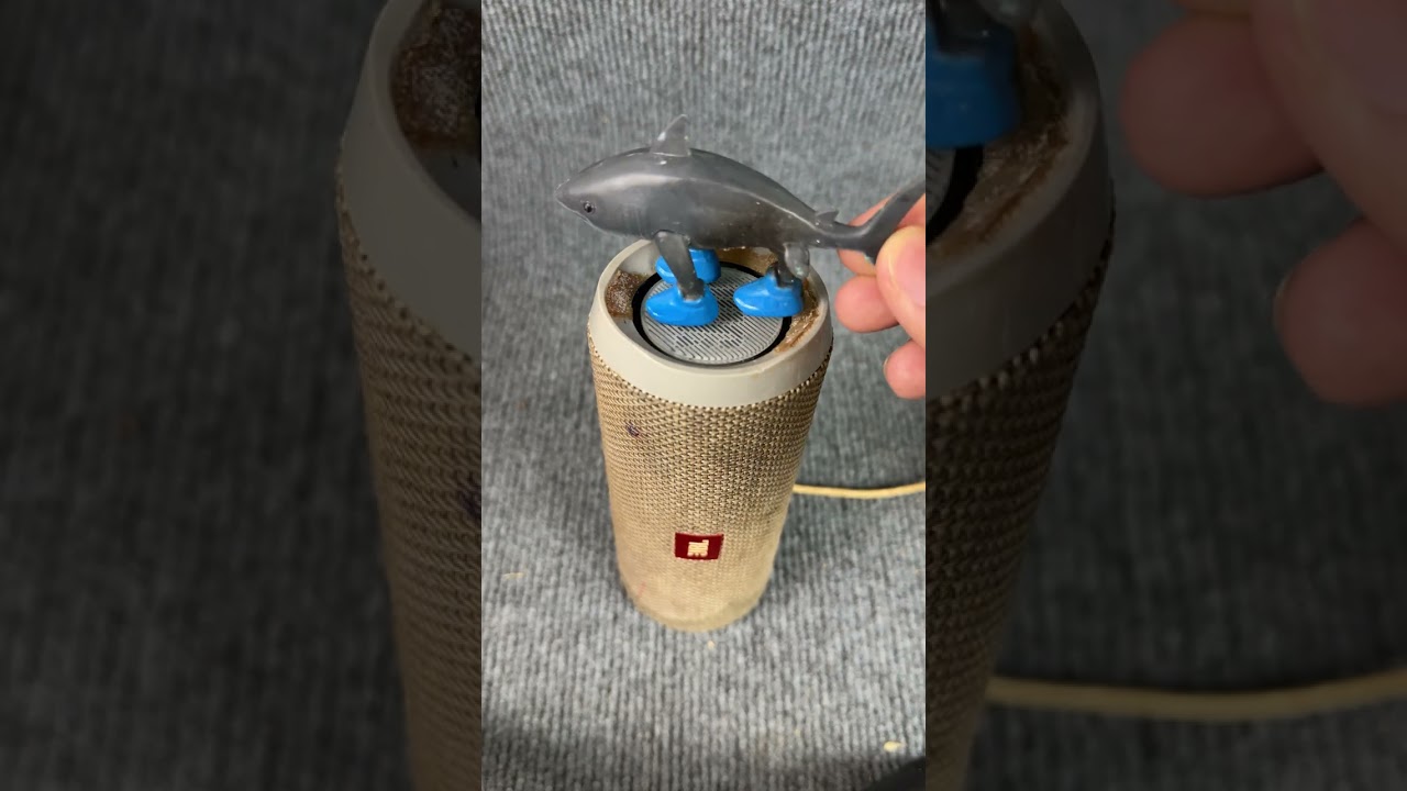 JBL FLIP4 BASS TEST WITH MINI TOYS PART10