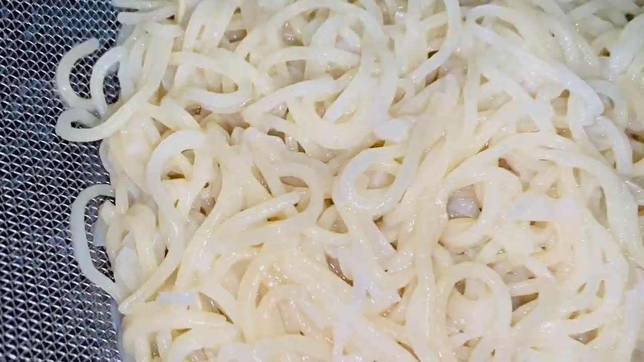 Day 53/100 daily vlog challenge…. Chowmein bahut tasty bane