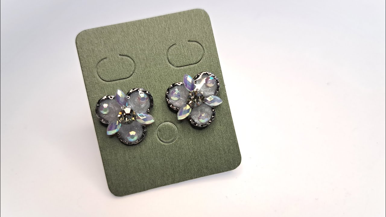 Silver & Grey UV Resin Flower Earrings - Easy & Elegant #uvresin #diy #tutorial #earrings
