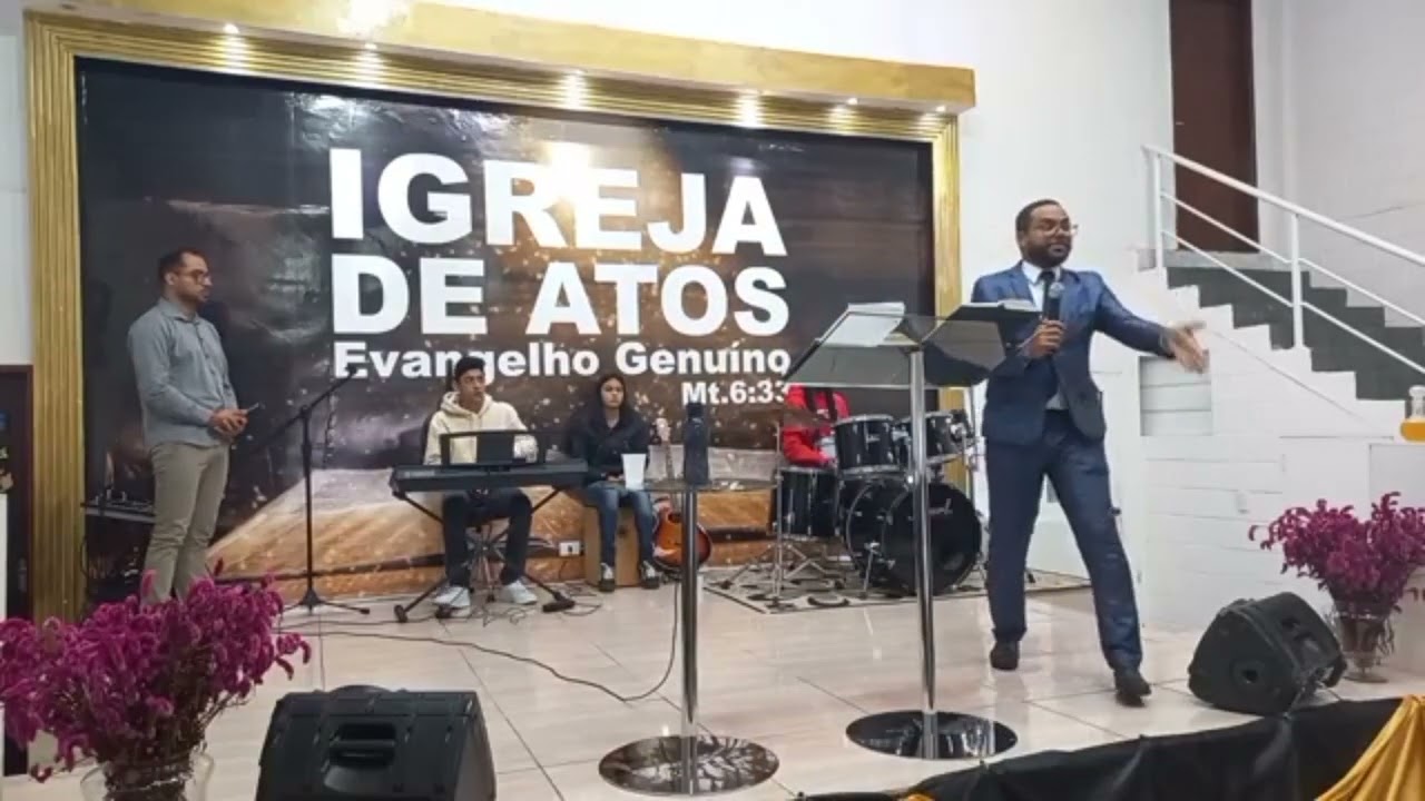 Hebreus 10:36 Necessitais de perseverança, para que, depois de haverdes feito a vontade de Deus...