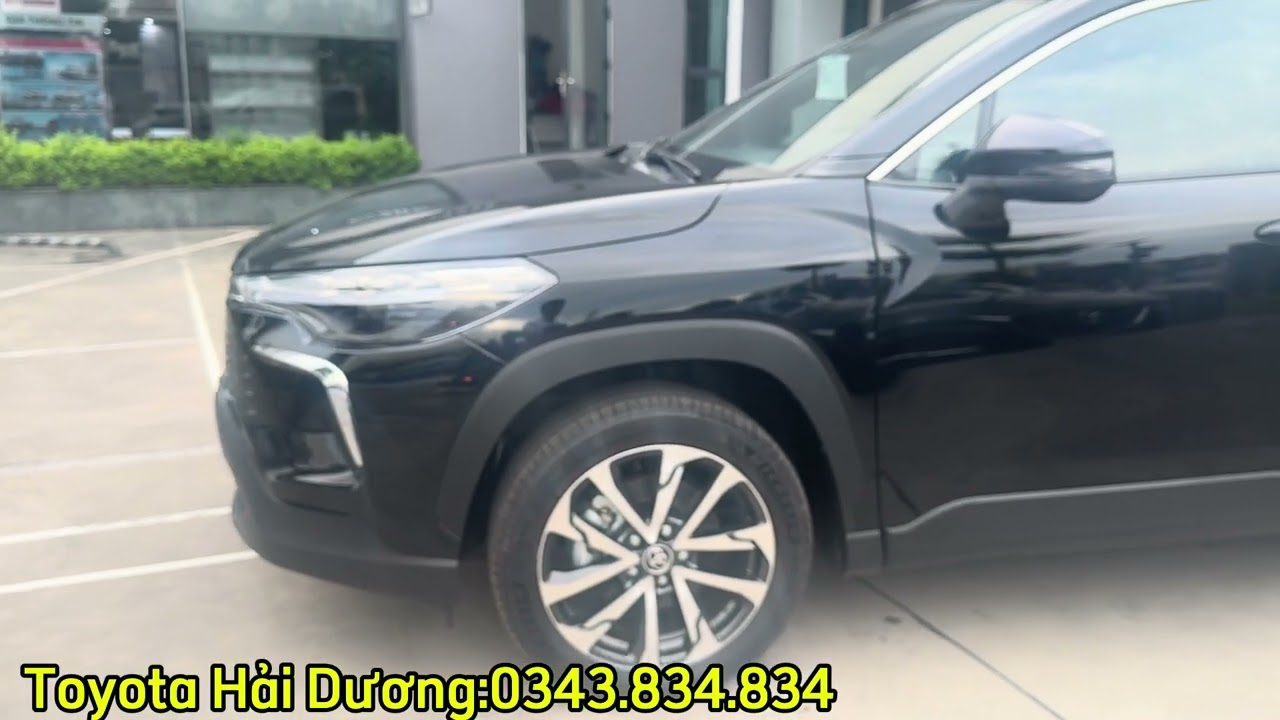 Xả kho Toyota Cross tháng ngâu 2025. Giảm cực sâu nên đến gần 100% lệ phí trước bạ