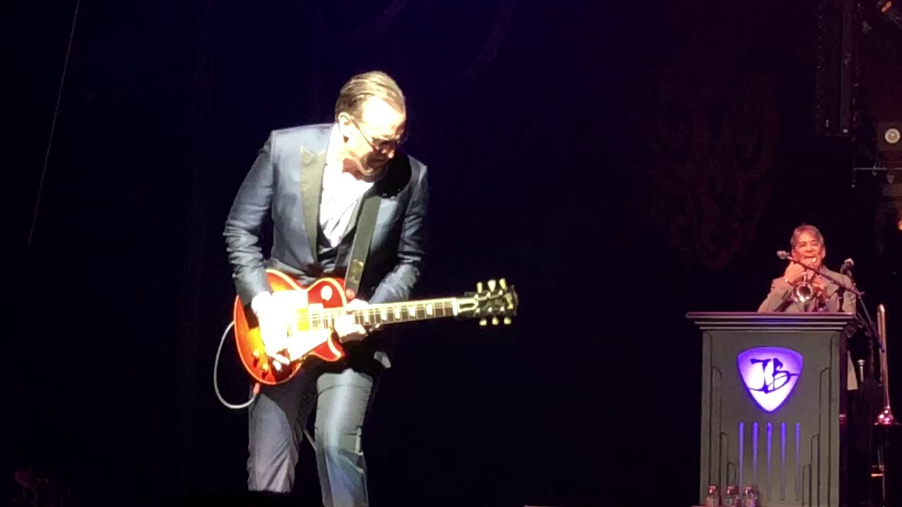 Joe Bonamassa - EPIC GUITAR SOLO 2019