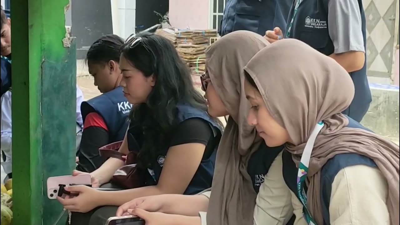 After Movie KKN UNPAD 65 Desa Singaraja Sub-tema Pengentasan Kemiskinan