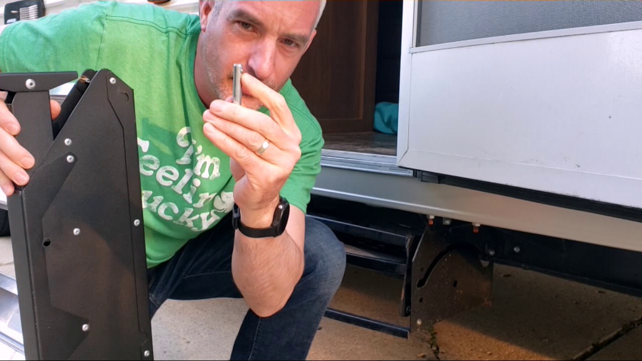 Installation and review of Morryde Quick Connect Step STP54-011H