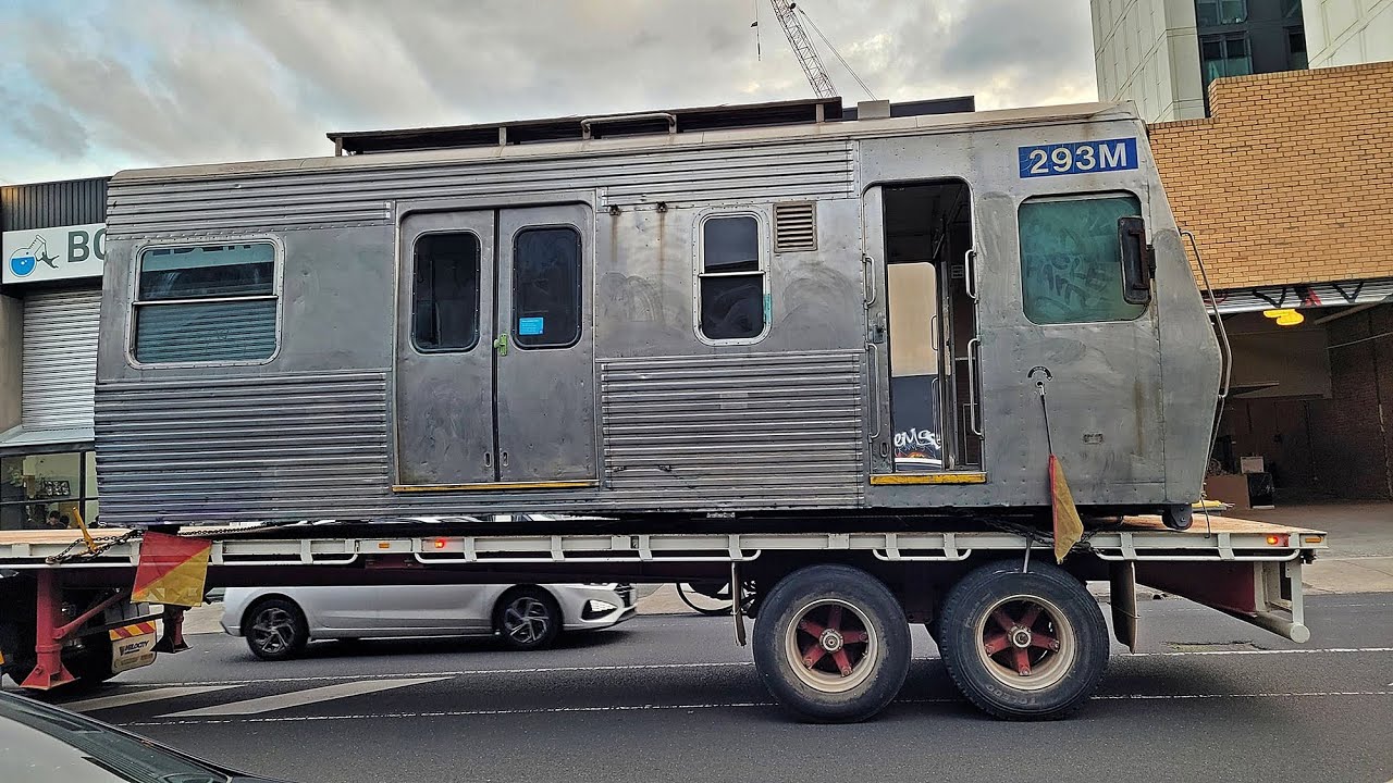 Hitachi Cab to Brunswick