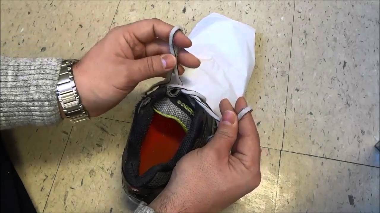 How To Tie A Double Knot With Shoe Laces (Step-By-Step Tutorial)
