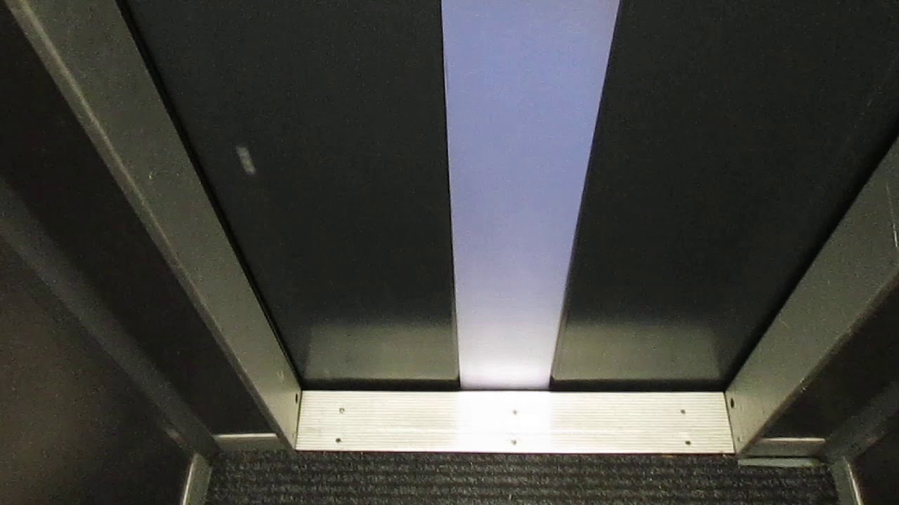 Lift Gebauer @ Via Jäggli 6, Bellinzona Switzerland