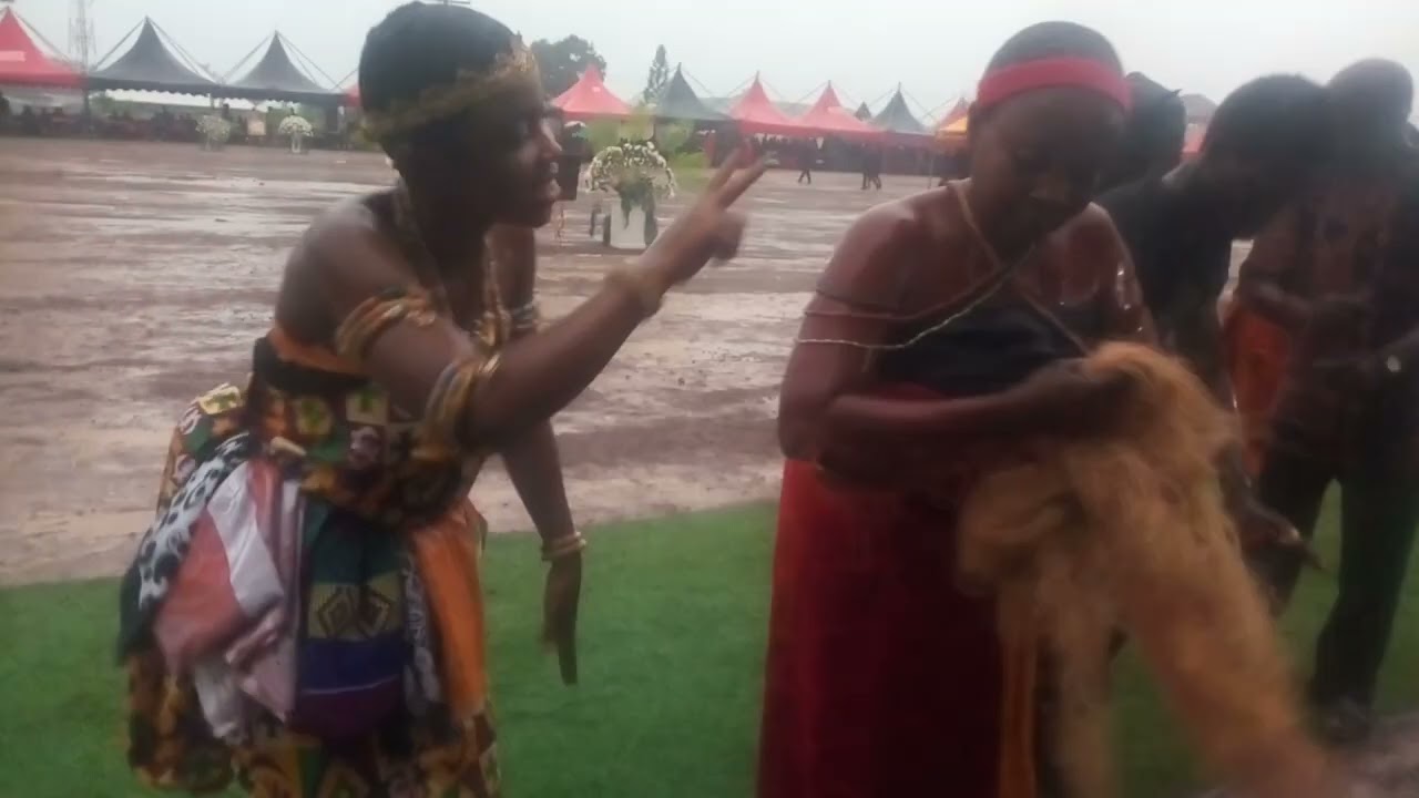 Nana Agyei Sikapa Adwoa group display at Atebubu  Chief's funeral