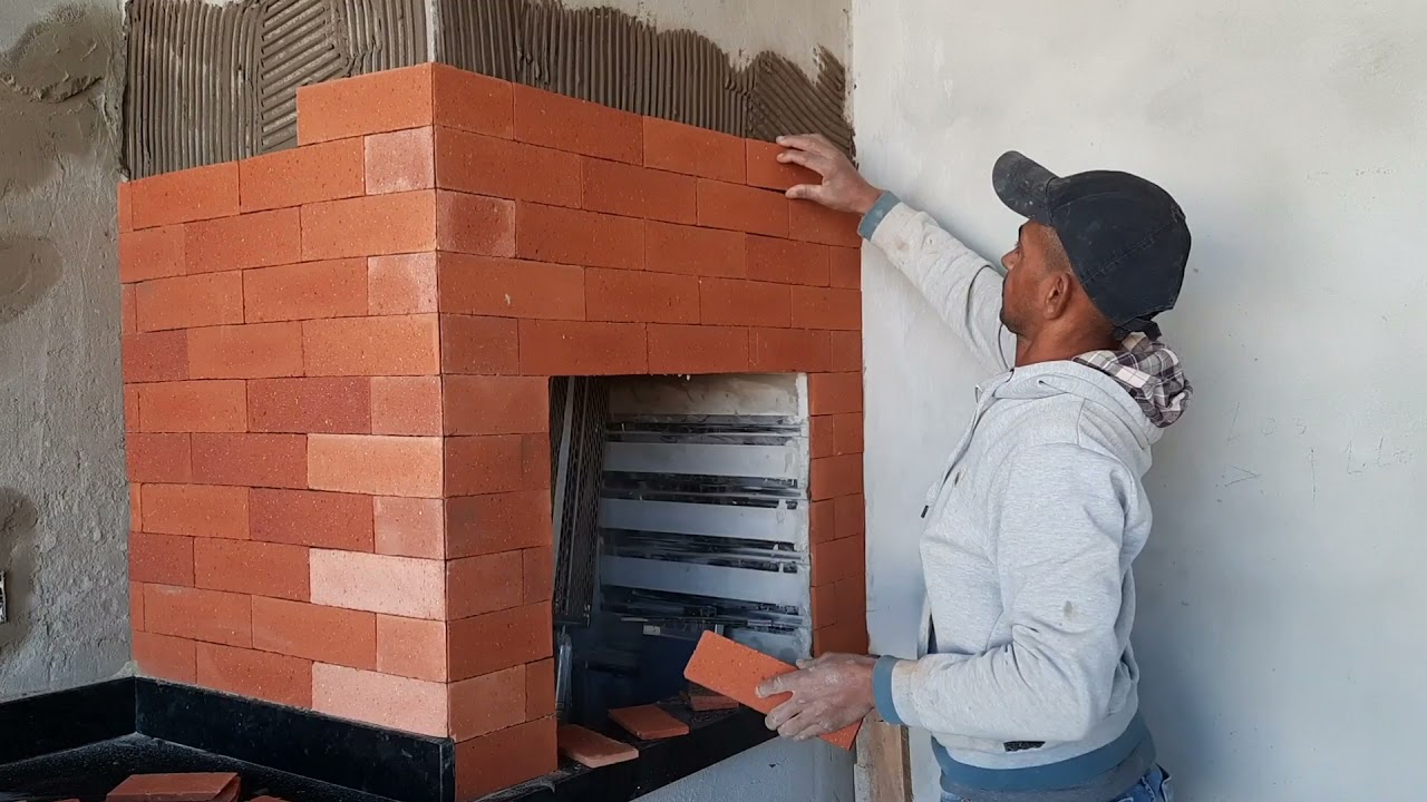 revestimento  churrasqueira pré moldada com plaqueta de tijolo.