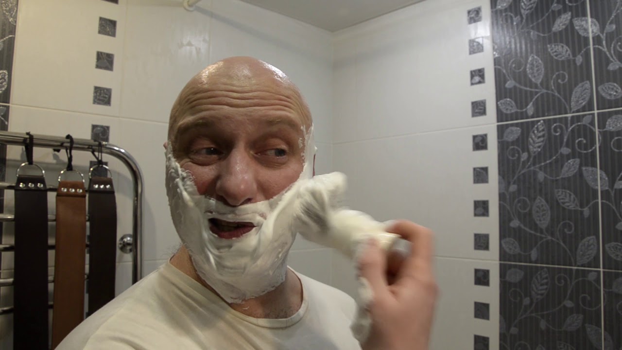 Бритьё опасной бритвой 