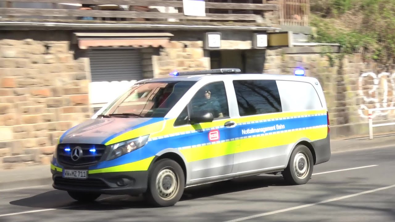 Einsatzfahrten Fw + FF Brühl + BPOL + Notfallmanagment + Polizei zu Bahnunfall - Zusammenschnitt