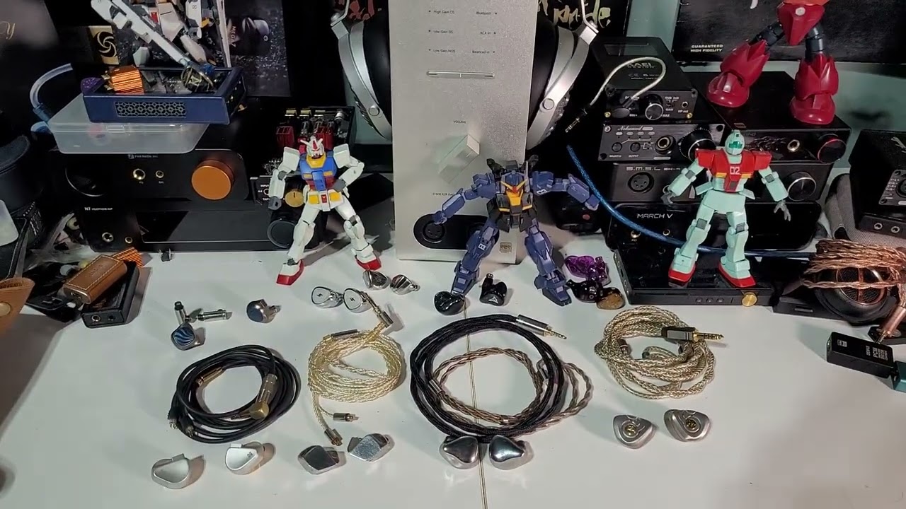 Kilobuck IEMs and the level of sound benefit return: 2 single DD vs 2 hybrid IEMs(Tangzu Wukong win)