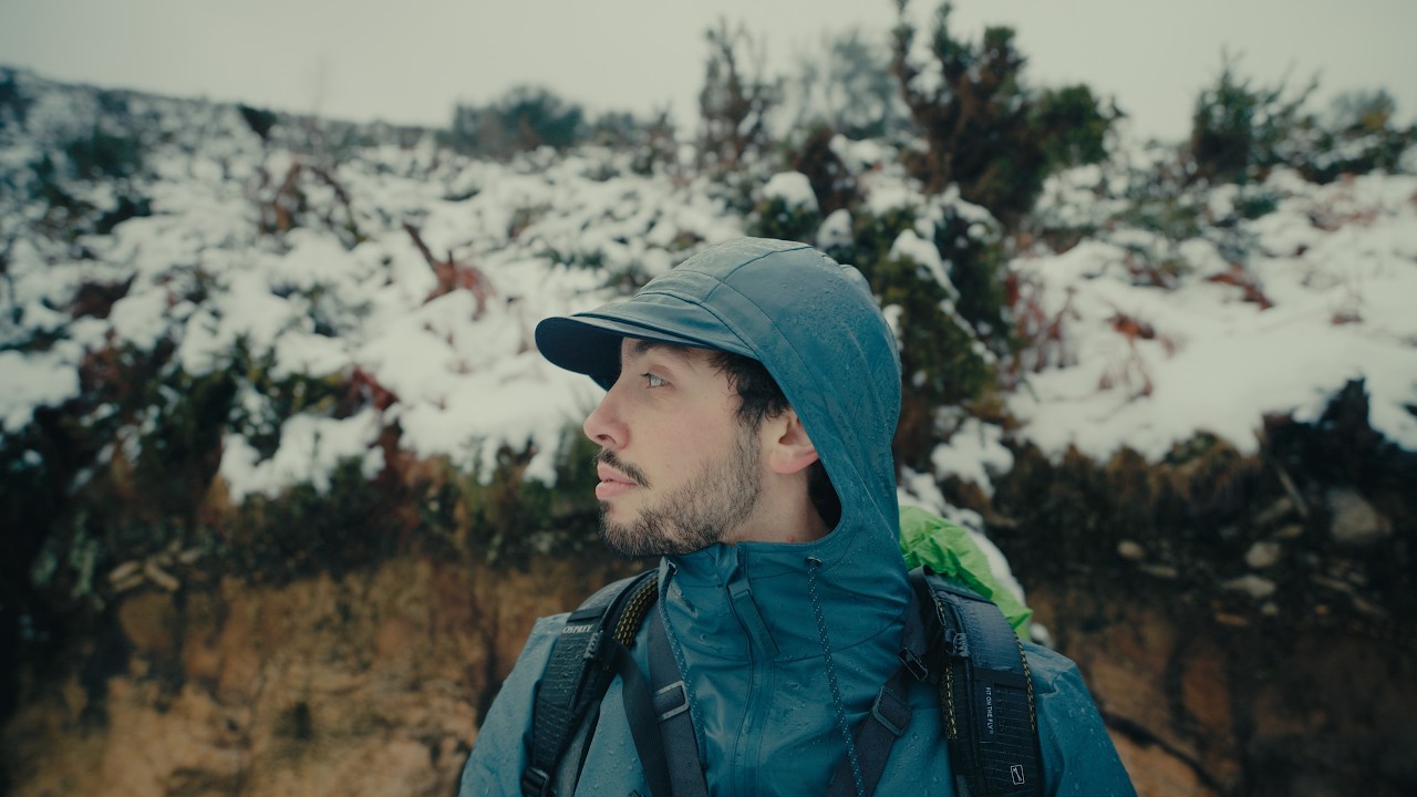 snow hike in Soajo Portugal - canon R6 MKII