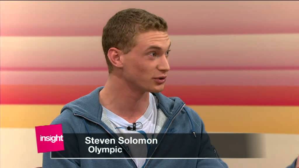 What are the problems surrounding the Australian swimming team?