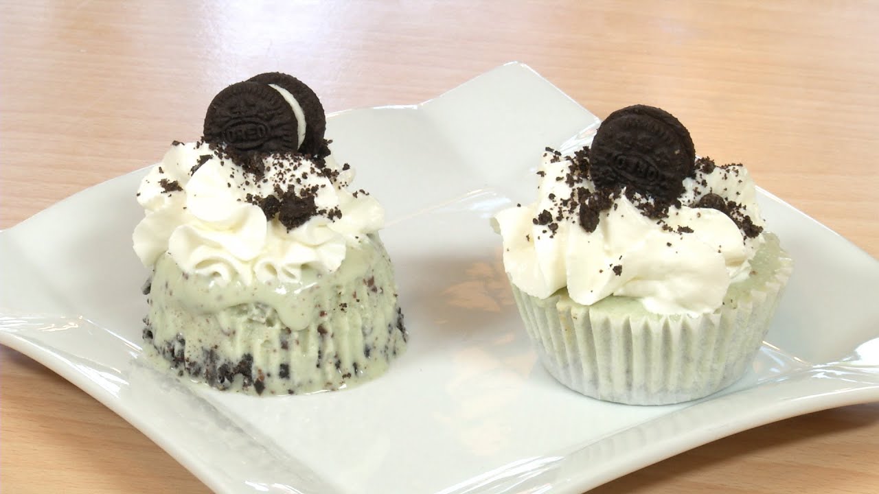 Cupcakes de Helado de Menta con Chips de Chocolate y Galletas Oreo