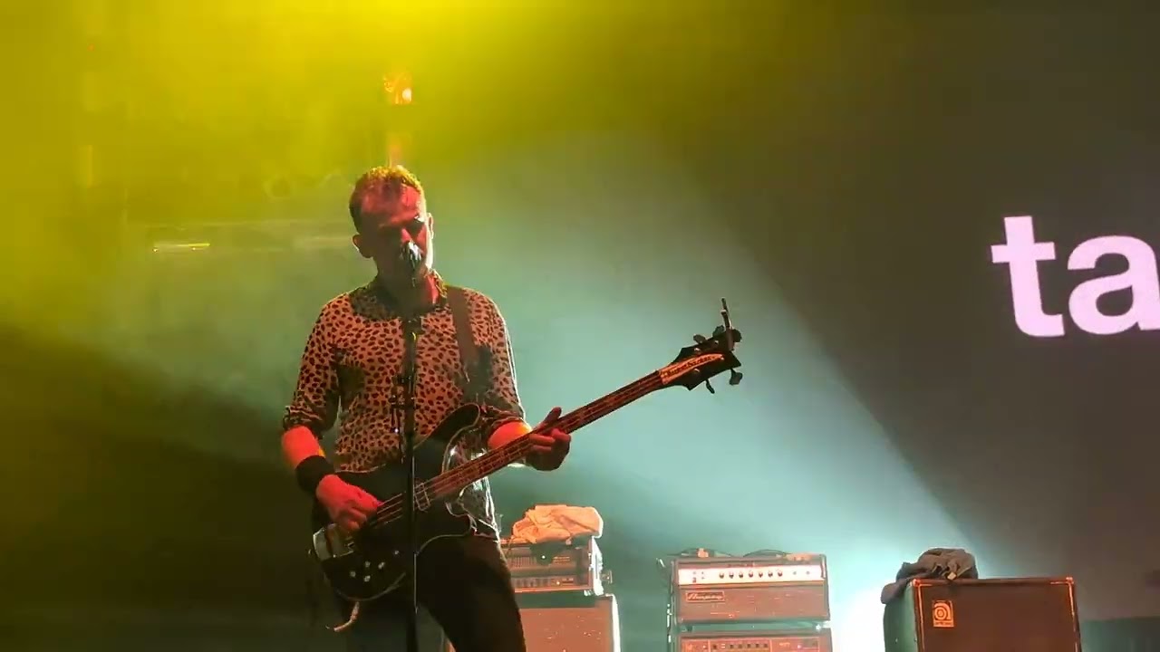 Ned's Atomic Dustbin - Happy (Shiiine On, Butlins Minehead, 18th November 2023)